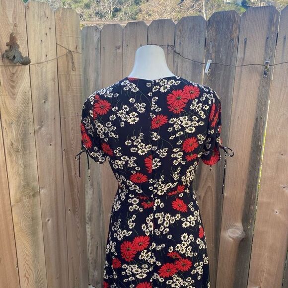 Madewell Peekaboo-Sleeve Midi Dress in Hillside Daisies size - Picture 6 of 10